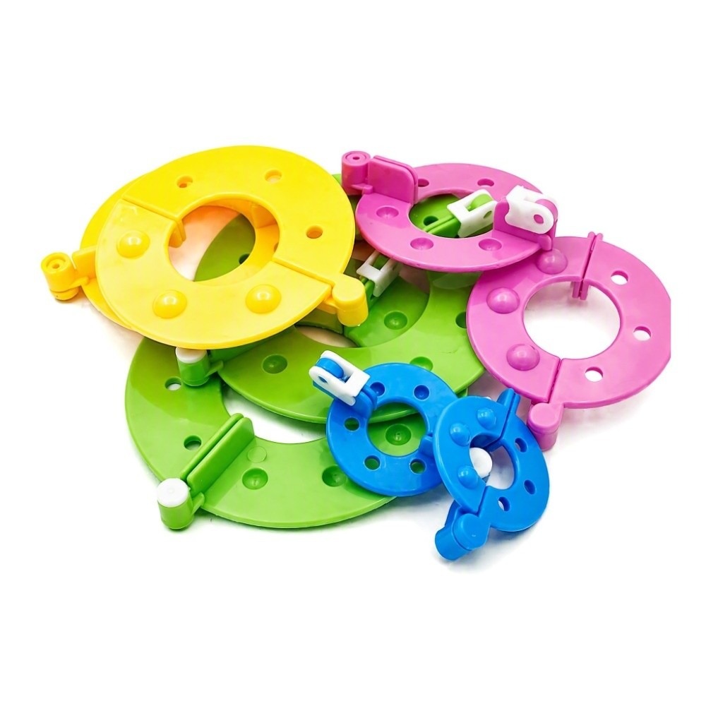 Pom Pom Maker Tool - ชุดเครื่องมือทำพอมพอม 4 ขนาด ดีไซน์สีสันสดใส ใช้ร่วมกับเข็มถักได้ ชุดเครื่องมือทำพอมพอม